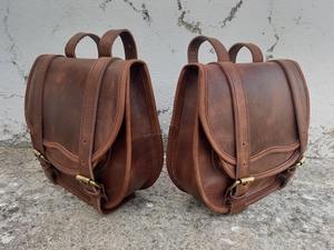 Alforjas de motocicleta de cuero de búfalo genuino Alforjas 2 bolsas laterales en marrón Estilo de moda elegante - Product Image 5