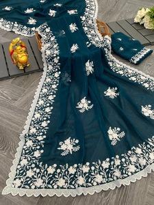 Georgette douce de qualité supérieure avec des paillettes travail Saree femme fabricant et fournisseur de mode de Surat - Product Image 5