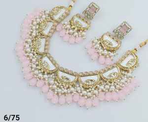 Nuevo diseño FancyGold plateado tradicional Motipearl & Kundan tachonado gargantilla collar con pendientes a juego Mangtika conjunto de joyas - Product Image 1