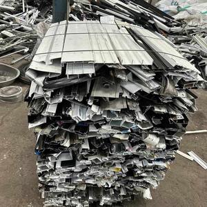Déchets de feuille d'aluminium en gros, pureté de 99 %, pour applications industrielles de fusion, de recyclage et de fabrication, approvisionnement en vrac, stock mondial - Product Image 2