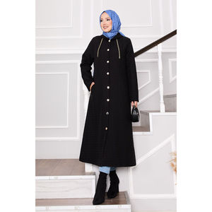 Abrigo Acolchado con Capucha Negra, Cuello de Piel, Relleno de Fibra de Poliéster, Forro de Nailon para Mujer - Talla XS, Largo, Estampado, para Invierno y Otoño - Product Image 1