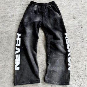 Pantalones de hip hop de alta calidad con logotipo personalizado, pantalones de chándal apilados de gran tamaño, pantalones de chándal holgados con bordado desgastado para hombre - Product Image 4
