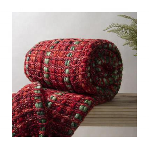 Couverture en coton biologique et en laine à imprimé de blocs de couleur crème durable, douce et confortable, idéale pour les décors de canapé-lit. - Product Image 5