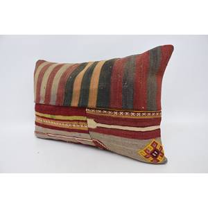 Coussin de Bohème Multicolore en Laine Kantha 16x24 Coussin Décoratif Patchwork Tissé à Imprimé Floral Brodé Vintage 18x18 Pouces - Product Image 4