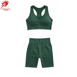 Conjunto de Yoga de 4 Piezas para Mujer, Tela Suave y Cómoda, Suministro al por Mayor para Gimnasio, Ejercicio, Pilates, Correr y Actividades Diarias - Product Image 2