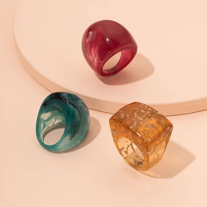 Anillo de Resina de Lujo Personalizado de la Mejor Calidad, Hecho a Mano, Altamente Pulido, Hermoso y Colorido, para Mujer, de la India - Product Image 1