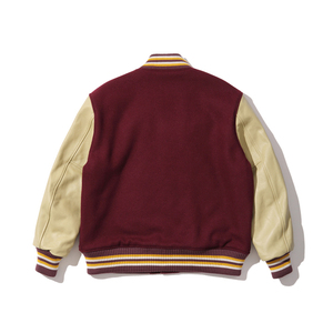 เสื้อแจ็กเก็ตหนังปักลาย Chenille เสื้อแจ็กเก็ตทีมตัวแทนมหาวิทยาลัยแบบตัวหนังสือสองสีงานตามสั่งสำหรับการจัดส่งสินค้า - Product Image 2