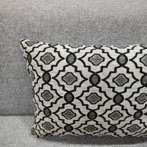 Taie d'oreiller carrée tissée en jacquard de style européen de luxe, écologique et personnalisable pour canapé et hôtel - Product Image 2