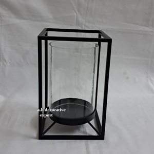 Lanterne Hurricane Moderne en Fer Forgé Noir avec Cadre Carré, Porte-Bougie, Centre de Table pour la Maison et les Mariages, Lanterne/Jarre à Bougie Tealight - Product Image 4