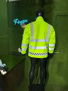 เสื้อกั๊กนิรภัยสะท้อนแสงเรืองแสง ANSI Class 1 LED แฟลชกันน้ำโพลีเอสเตอร์ออกแบบได้ตามที่ต้องการ - Product Image 2