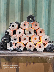 Briquettes de sciure hexagonales en bois dur, sans fumée, sans odeur, à faible teneur en cendres, 4 à 6 heures de combustion, charbon de bois de barbecue fabriqué à la machine - Product Image 6