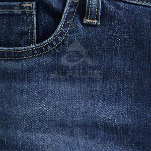 Jeans décontractés à la mode Slim Fit pour femmes Style d'hiver confortable avec taille moyenne à l'avant plat - Product Image 5