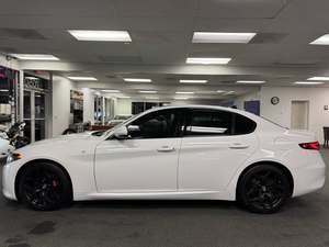 USADO LHD/RHD 2023 ALFA ROMEO GIULIA TI RWD - Product Image 2