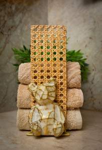 Porte-serviettes en métal de qualité supérieure avec incrustation en résine, support décoratif pour salle de bain pour serviettes, peignoirs et accessoires à prix raisonnable - Product Image 5