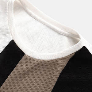 T-shirt pour homme de qualité supérieure, style simple, avec un matériau durable et une sensation légère, idéal pour une utilisation quotidienne - Product Image 3