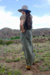 Vestido Maxi Oaxacano 2026, Grande y Hermoso, Color Salvia, Bordado a Mano, Detalles de Crochet con Hilo Dorado - Product Image 2