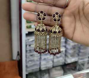 Boucles d'oreilles indiennes plaquées or antique Chand Bali, vente chaude, style ethnique, bijoux en zircon, alliage, perles, accessoires pour mariages - Product Image 2