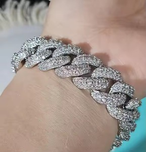 Bracelet artisanal Sept Merveilles en or blanc 18 carats avec chaîne et moissanite, bracelet jonc en diamant, cadeau pour - Product Image 5