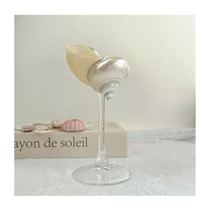 Tasse créative en coquillage avec verre à vin en coquille de conque pour décor tropical - Product Image 1