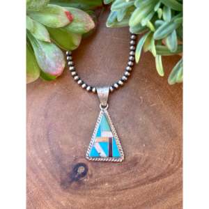 Colgante Vintage Navajo con Incrustaciones de Piedras Variadas y Plata de Ley, Joyería Fina - Product Image 1