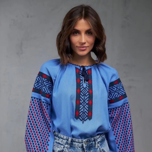 Chemisier ukrainien brodé à la main et attrayant pour femmes d'automne, chemisier en coton à manches longues et bouffantes, nouveauté ODM personnalisé - Product Image 1