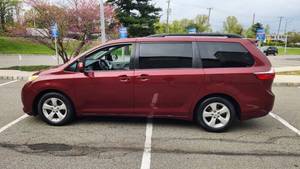 Toyota Sienna LE 8 places d'occasion à bas prix, modèle 2015, à vendre - Product Image 4