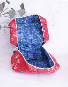 Bolsa de tocador acolchada hecha a mano para mujer, bolsa de cosméticos de viaje de tela, Asa de algodón, organizador de maquillaje impreso con bloque de mano - Product Image 6