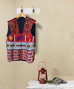 เสื้อกั๊กสไตล์อัฟกานิสถานคลาสสิกสำหรับผู้ชาย ทำจากผ้าขนสัตว์เนื้อนุ่ม ดีไซน์แบบดั้งเดิม แต่งลูกไม้ปักลายเรียบง่าย เหมาะสำหรับใส่ในฤดูใบไม้ร่วง ทั้งแบบลำลองและเป็นทางการ - Product Image 1