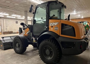 2023 Case 221F Chargeuse sur pneus-Taille compacte, grandes performances - Product Image 6