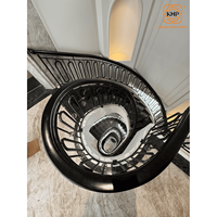 Rampe d'escalier en fer forgé durable KHP pour balcon intérieur, fabriquée au Vietnam, écologique, revêtement thermolaqué, résistante à la rouille, décorative pour la maison