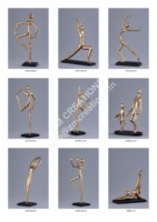 Figurine de yoga en aluminium artisanale, écologique et personnalisée, représentant un corps féminin élégant, style pop art moderne de haute qualité, idéale pour les mariages.