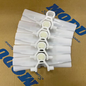 La chaîne de friction MX2 CF 5 polyvalente utilisée sur les convoyeurs alimentaires offre stabilité et fiabilité pour des performances constantes - Product Image 2