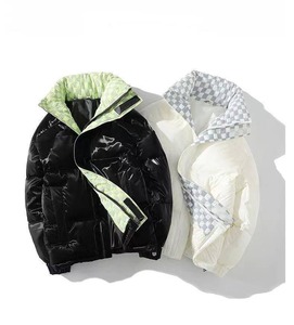 Veste matelassée à capuche coupe-vent et respirante de qualité supérieure pour homme, avec fermeture éclair et boutons personnalisés, idéale pour l'automne, manteau brillant tendance promotionnel - Product Image 3