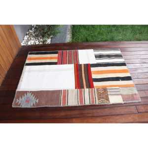 Tapis turc à accents ethniques, tapis vintage 3,2x4,9 pieds, tapis en laine Kilim noir - Product Image 3