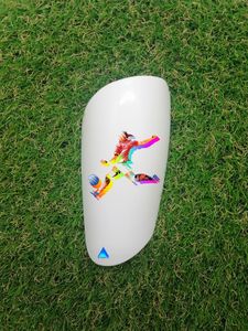 Armadura para Futbolista Femenina, Equipo de Protección Tipo 10, Espinilleras Modelo STDF1010, Diseño Personalizado Colorido de Alta Calidad - Product Image 2