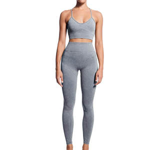 Ensemble de gymnastique pour femmes, leggings taille haute en V sans couture et soutien-gorge de sport à licou à motif solide pour le yoga, nouvel arrivage - Product Image 1