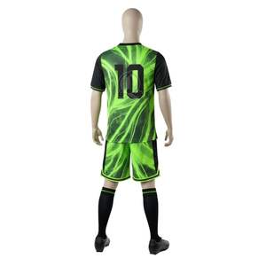 ชุดเสื้อฟุตบอลผ้าโพลีเอสเตอร์และกางเกงขาสั้นสำหรับผู้ชายชุดทีมมืออาชีพผ้าแห้งเร็วระบายอากาศได้ดีสีเขียวนีออนตามสั่ง - Product Image 3