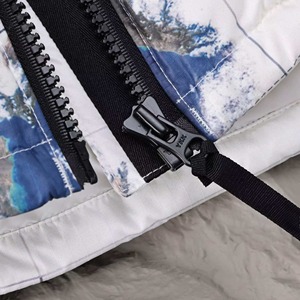 Fabricante de chaquetas acolchadas con capucha personalizadas, Abrigo acolchado cálido al por mayor para clima frío - Product Image 4