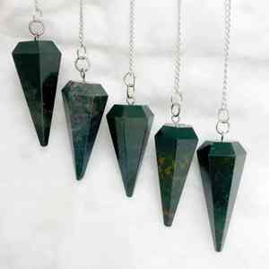 Venta al por mayor de piedras preciosas naturales péndulo Bloodstone radiestesia Reiki Chakra curación péndulos punto colgante para la venta - Product Image 1
