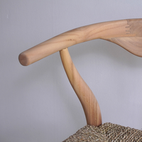 Chaise de salle à manger en bois massif au design moderne et contemporain avec hauteur réglable pour hôtel, restaurant, entrepôt