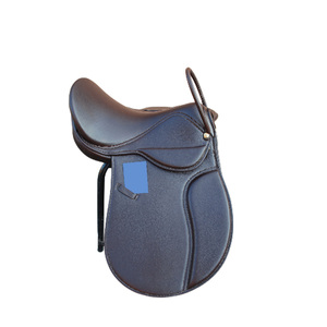 Selle d'équitation de polo professionnelle en cuir véritable équipement de cheval durable confortable à la main selle équestre d'équipement de polo - Product Image 3