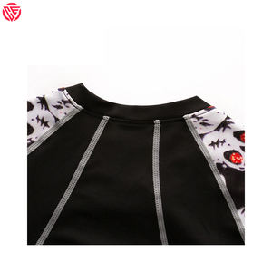 6: Inclinación: Venta de fábrica Custom OEM Design Men's Compression MMA Rash Guards Custom Sublimated Printed Rash Guard - Product Image 2