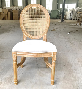 Sedia Louis Impilabile in <span class=keywords><strong>Legno</strong></span> per Banchetti ed Eventi con Schienale Ovale e Cuscino Bianco in Offerta Speciale - Product Image 4