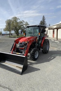 Tracteur 2024 Massey Ferguson 2850M Premium Compact Power pour des performances de qualité professionnelle - Product Image 6