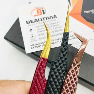 Pinzas profesionales de pestañas con volumen de logotipo personalizado de alta calidad, acero inoxidable sostenible con punta puntiaguda con revestimiento de Color personalizado - Product Image 3
