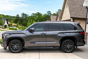 Toyota Sequoia Platinum 4x4 BE 2023 Usada - Product Image 4