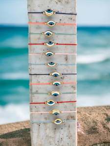 Bracelets en macramé variés avec des perles œil porte-bonheur - Product Image 5