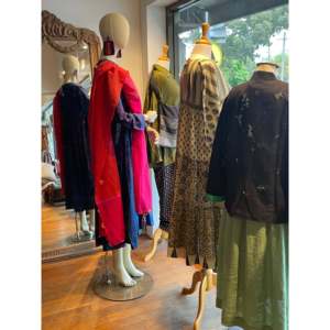 ชุดเดรสสไตล์โบโฮ FOLKLORE 24 แบบ วัสดุหลากหลาย ออกแบบพิเศษด้วยผ้าไหม Bandhani ระบายอากาศได้ดี ฟรีไซส์ เหมาะสำหรับโอกาสในช่วงกลางวัน - Product Image 3