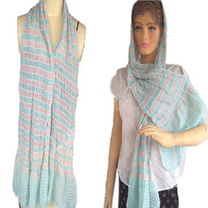 Collection de châles et foulards traditionnels Écharpe élastique en coton et viscose à la mode - Product Image 1