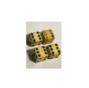 Dados de hueso tallados a mano para una experiencia de juego única de Crescent Crafts - Product Image 3